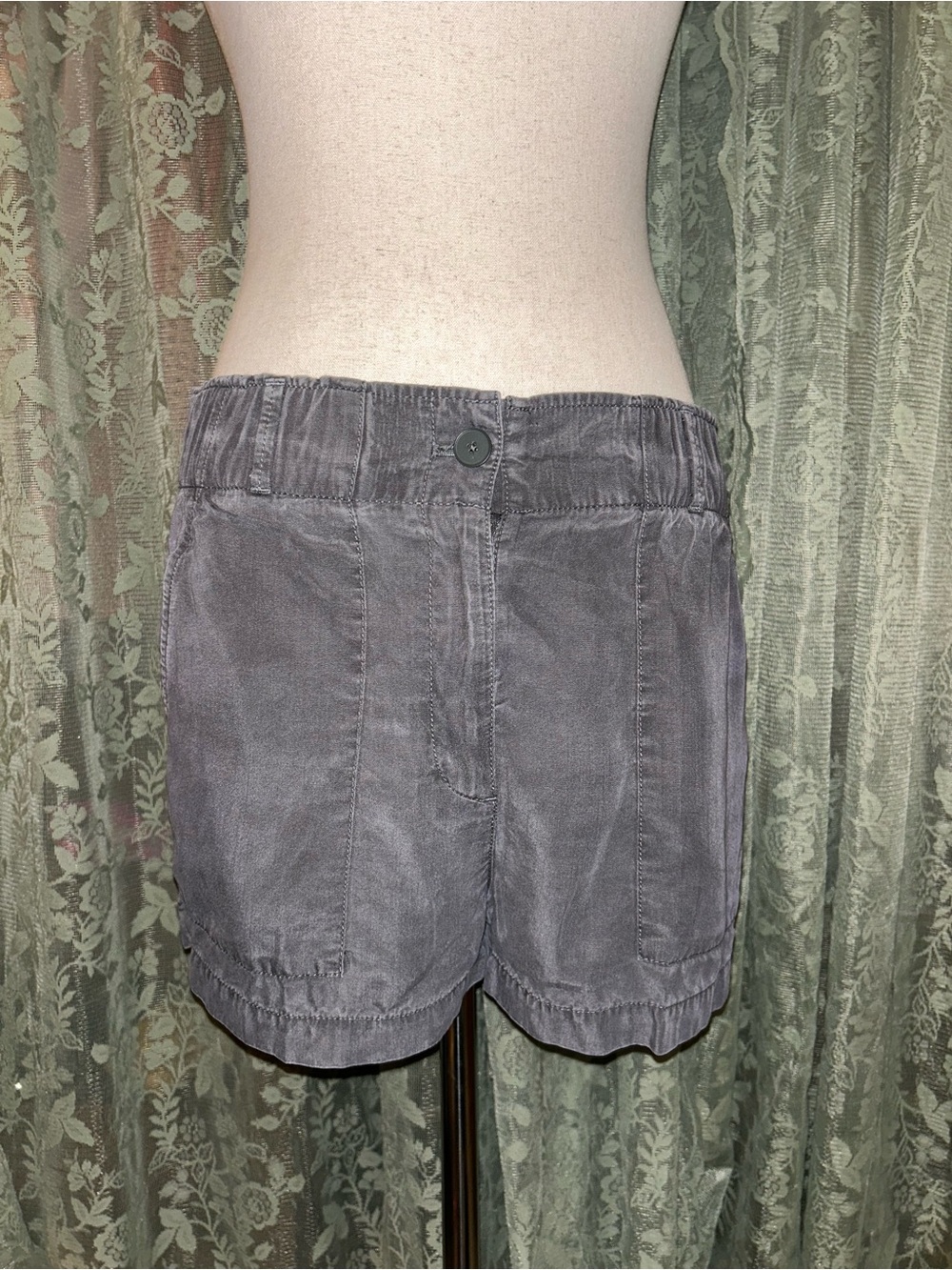 100% Tencel GAP Women's Gray Washed Shorts